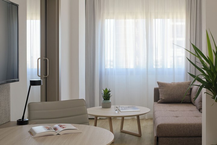Room 26 of 109