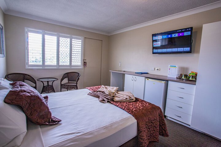Room 3 of 83