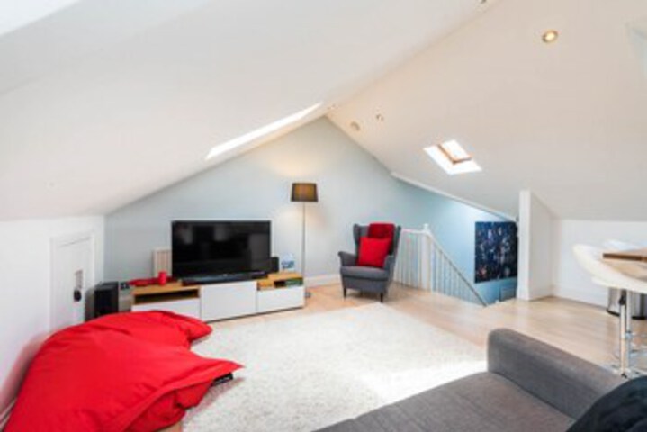 Room 15 of 19