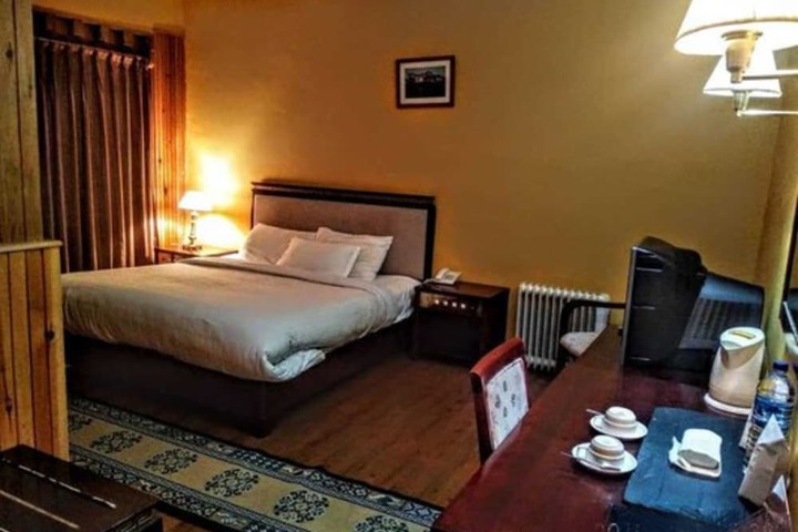 Room 18 of 140