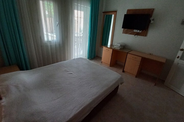 Room 12 of 47