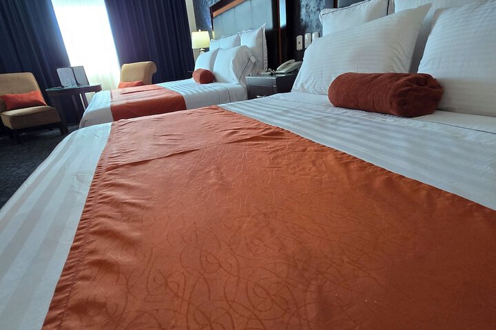 Room 35 of 74