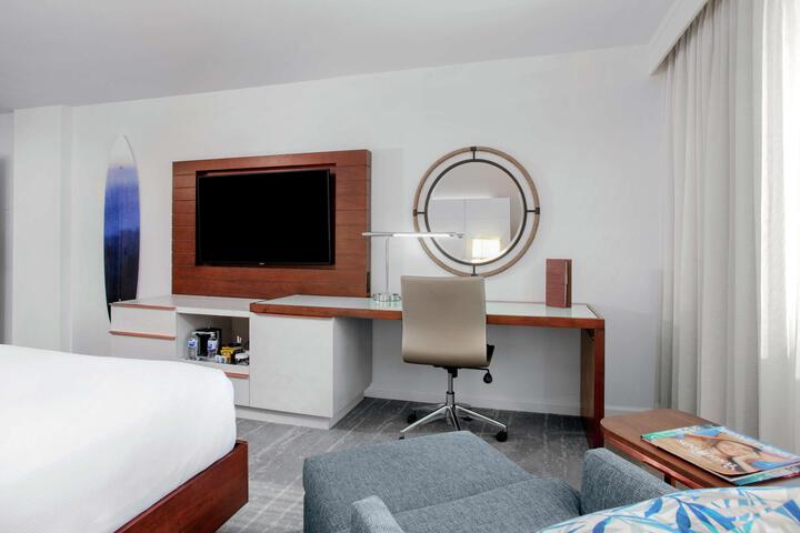 2 Queen Beds (3 of 15)