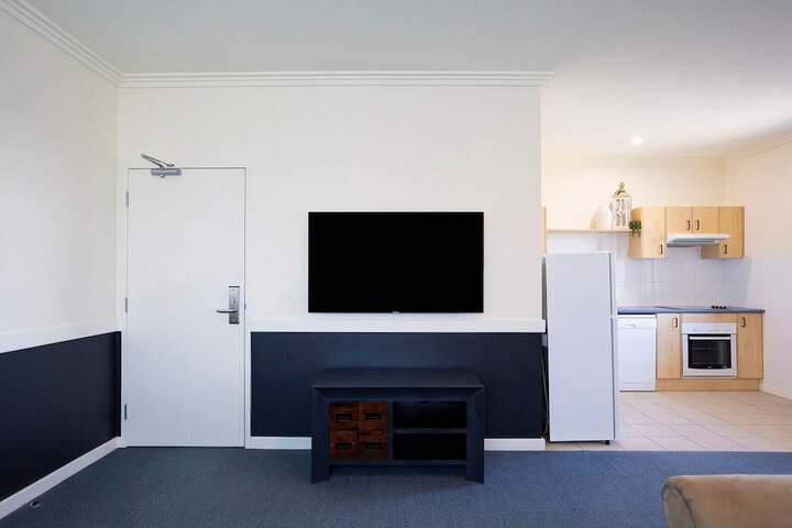 Room 28 of 69