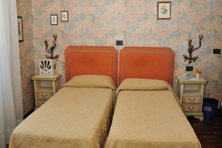 Room 20 of 63