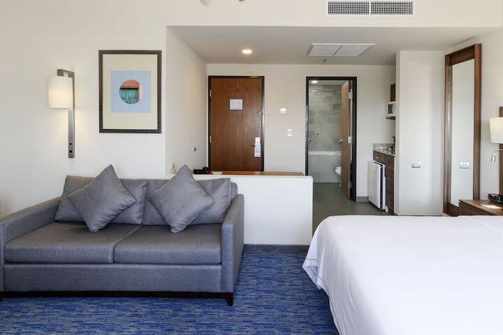 Room 10 of 87