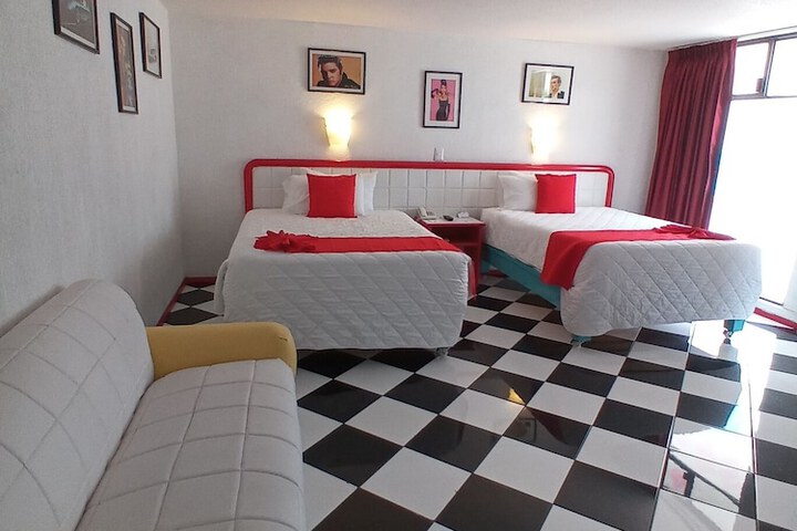 Room 34 of 95
