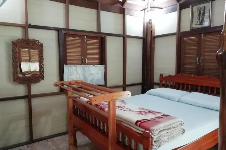 Room 3 of 20