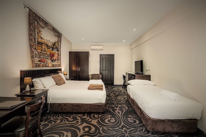 Room 15 of 78