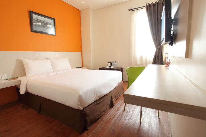 Room 5 of 24