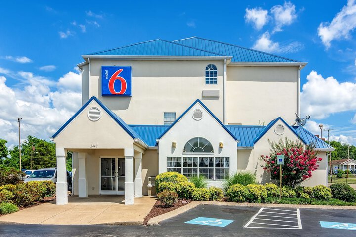 Motel 6 Chattanooga, TN - Downtown