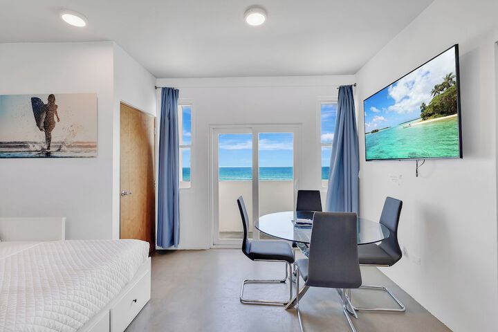 Room 25 of 101