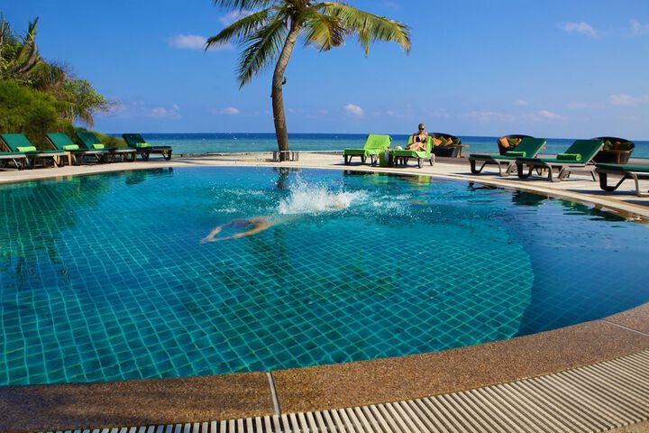 Pool 62 of 136