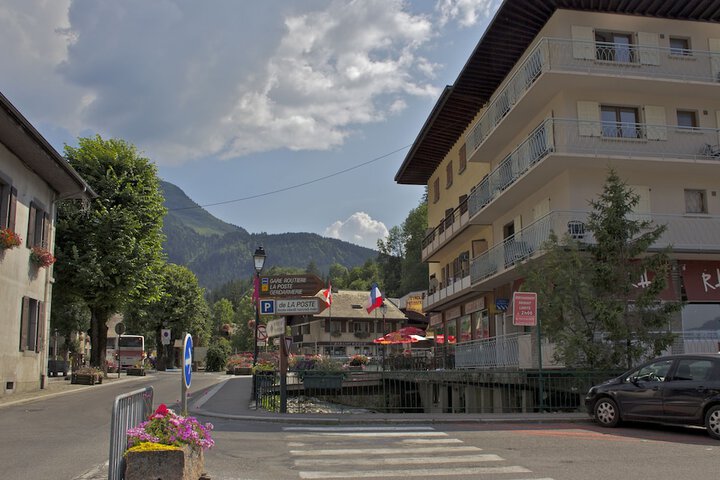 Hotel 77 of 83