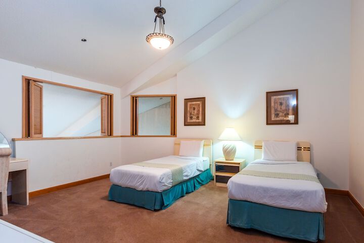 Room 13 of 85