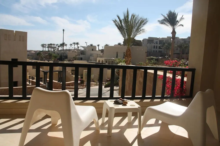 Terrace/Patio 6 of 28
