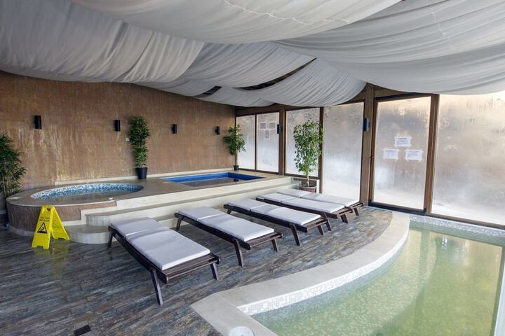 Pool 20 of 34