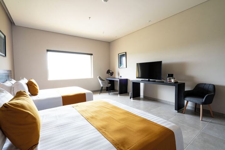 Room 32 of 69