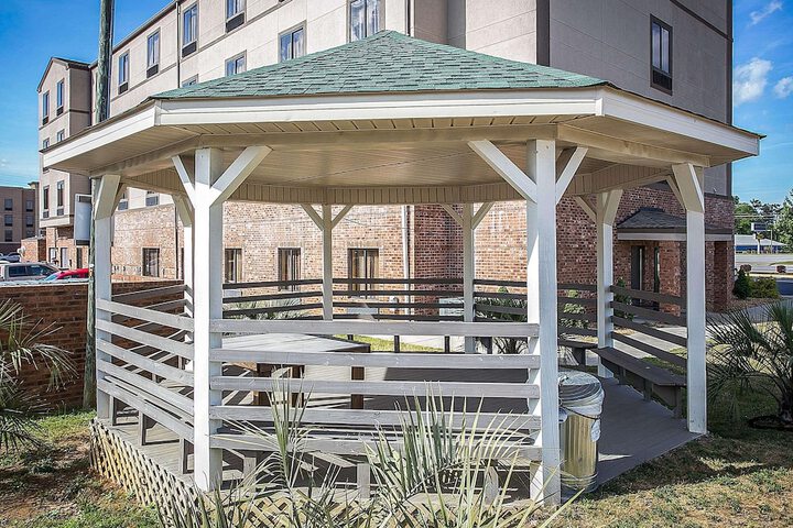 BBQ/picnic area