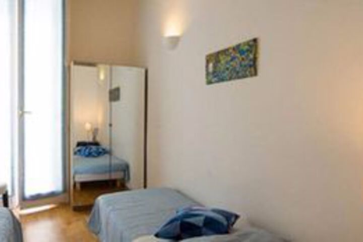 Room 7 of 24