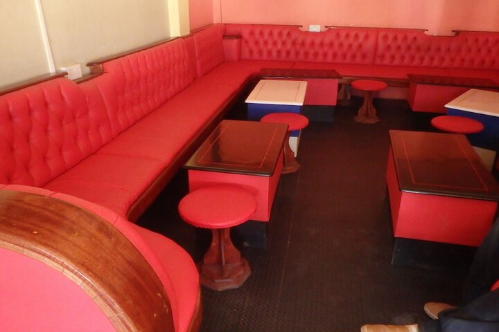 Lounge 20 of 27