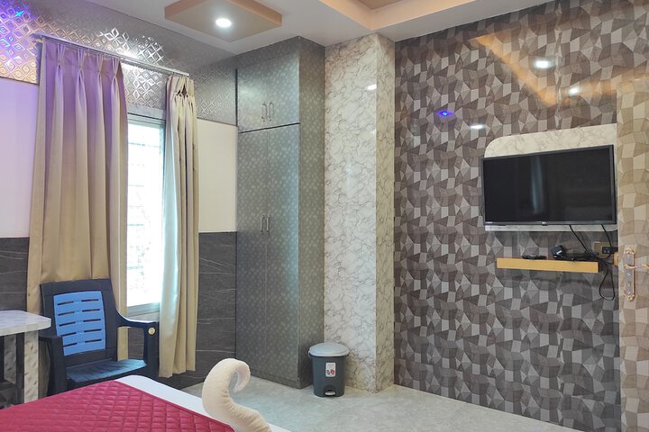 Room 15 of 50