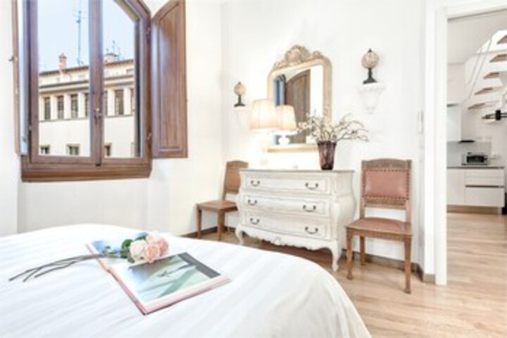 Room 15 of 17