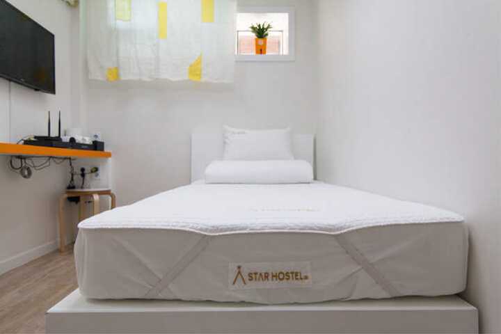 Room 13 of 60