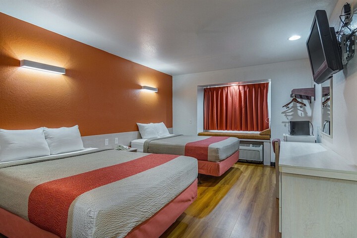 Room 15 of 29