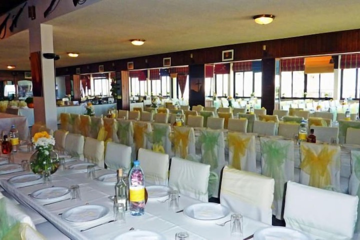 Ballroom/Hall 61 of 84