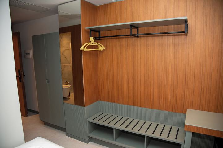 Room 48 of 207