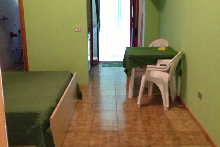 Room 11 of 65