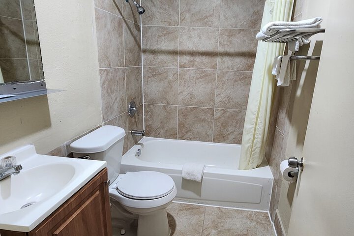 Room 4 of 4
