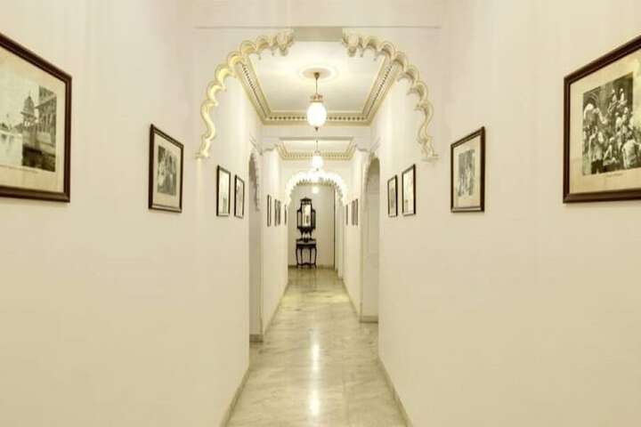 Ballroom/Hall 35 of 40