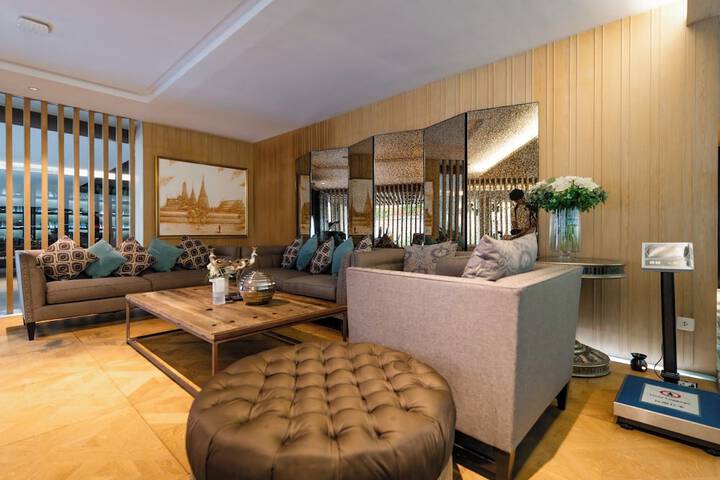 Lobby Entry