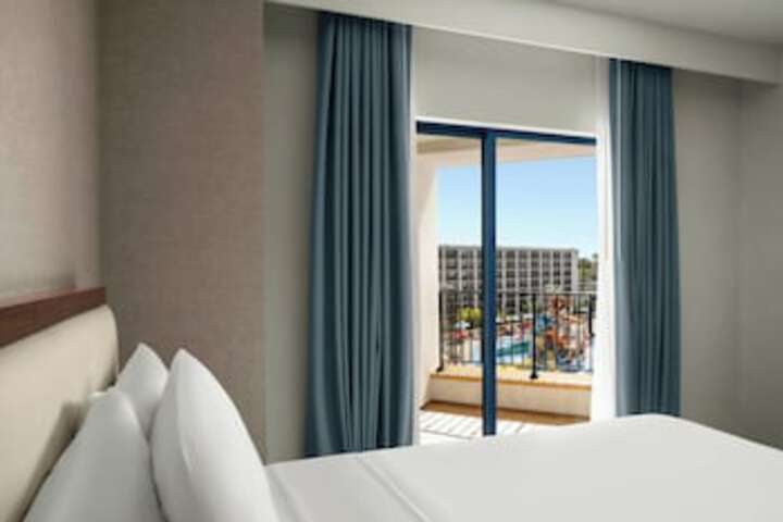 Room 31 of 204
