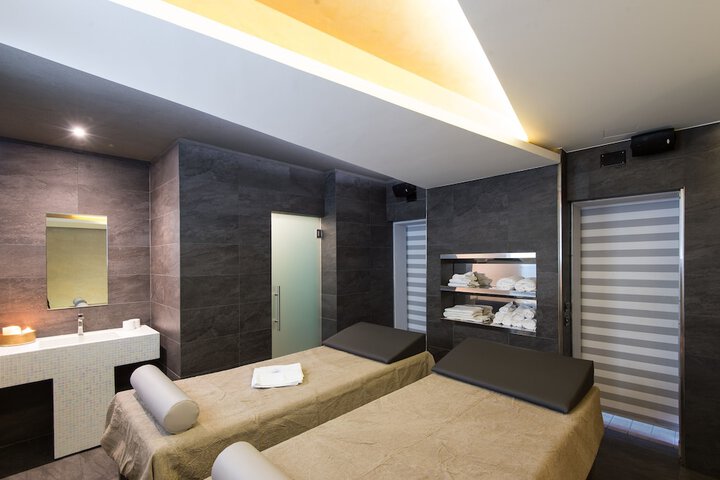 Room 46 of 71