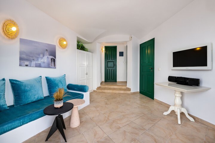Room 16 of 30