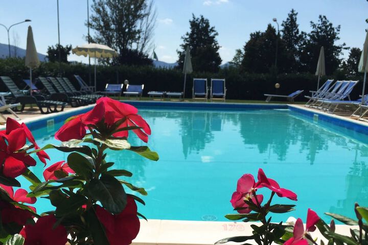 Pool 13 of 31