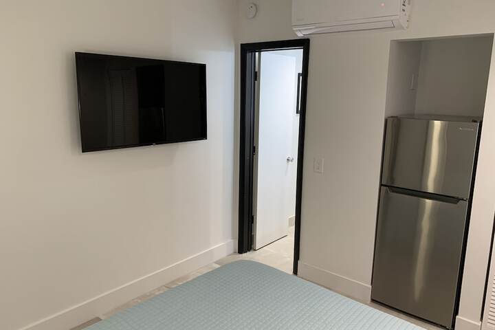 Economy Studio 2 Double Beds Kitchen (16 of 19)