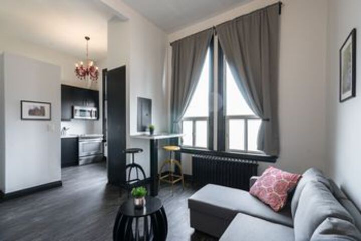 Room 5 of 18