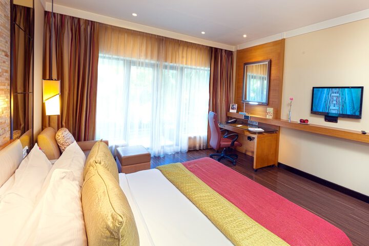 Room 4 of 43