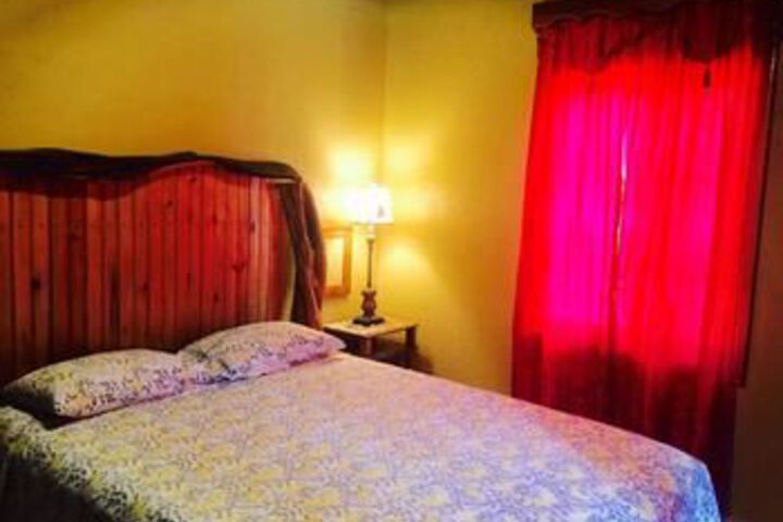 Room 17 of 37