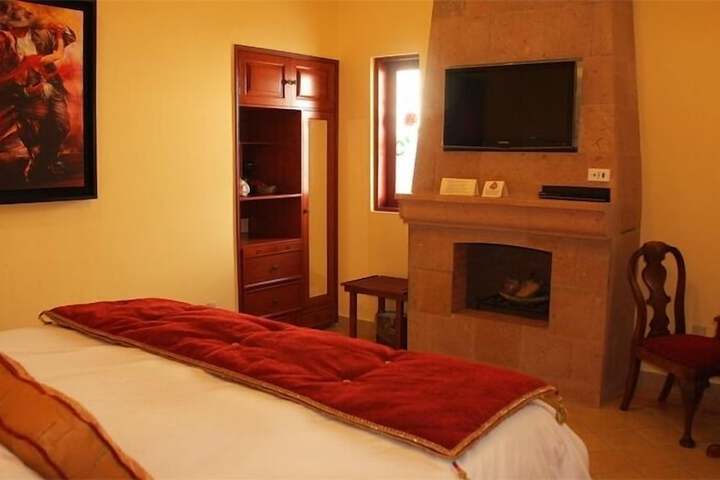 Room 12 of 17
