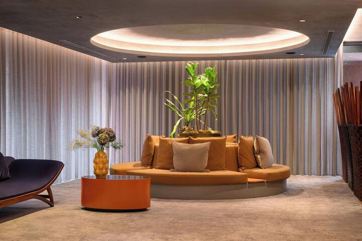 Hotel Interior 5 of 130