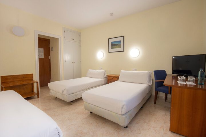Room 18 of 37