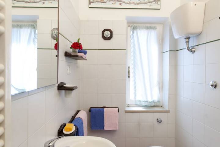Room 21 of 35