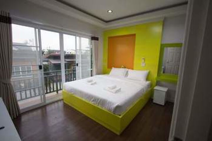 Room 12 of 15