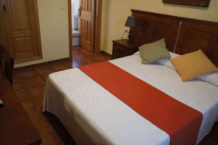 Room 6 of 27