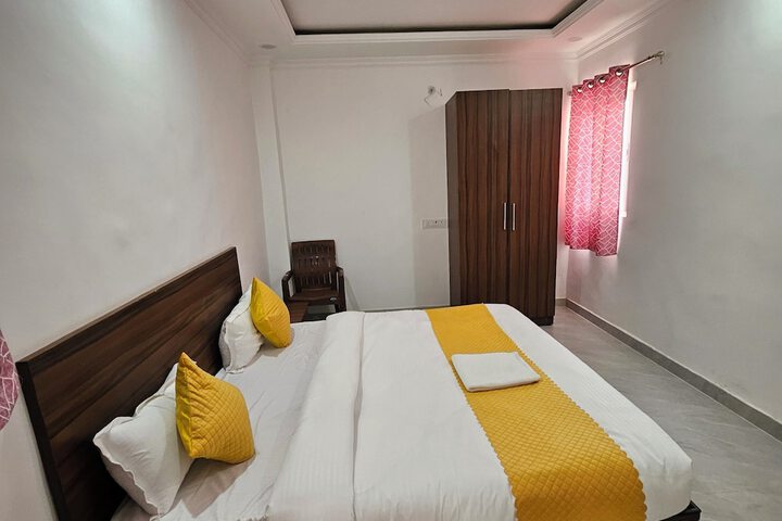 Room 12 of 40